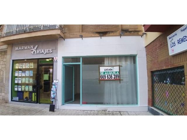 Local comercial en alquiler en Badajoz photo 0