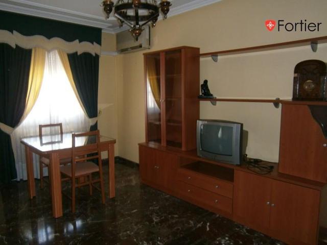 Piso en alquiler en Martos, Juzgados photo 0