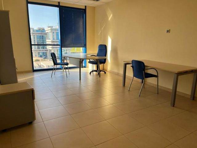 Oficina en alquiler en Sevilla, Nervion photo 0