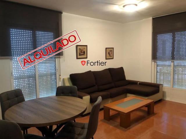 Apartamento en alquiler en Martos, Centro photo 0
