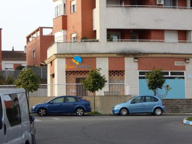 Local comercial en alquiler en San Juan de Aznalfarache, Montelar photo 0