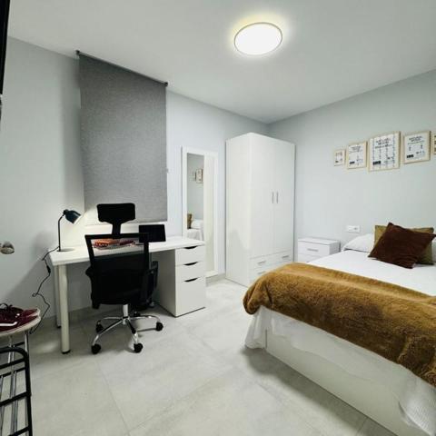 Apartamento en alquiler en Jaén, La Luna photo 0