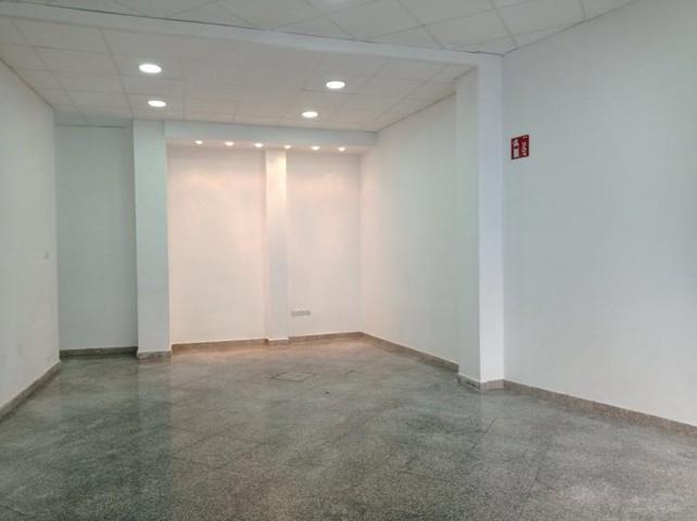 Local comercial en alquiler en Valladolid, Vadillos photo 0
