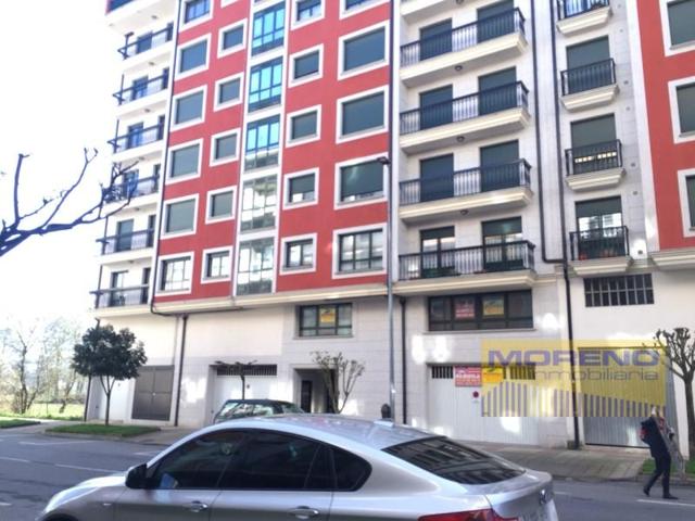 Local comercial en alquiler en Sarria photo 0