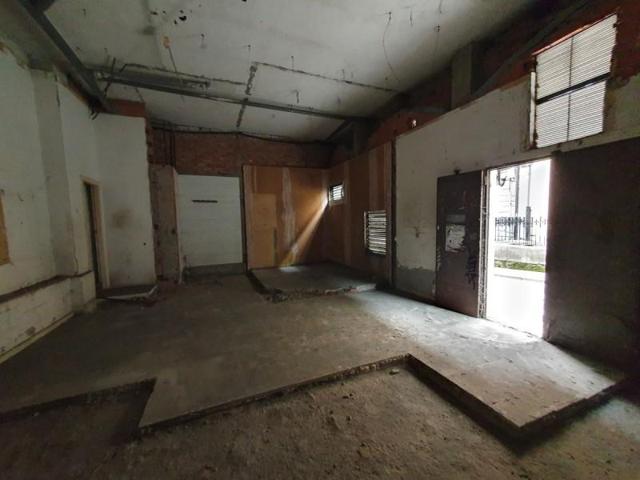 Local comercial en alquiler en Grado, Grado photo 0