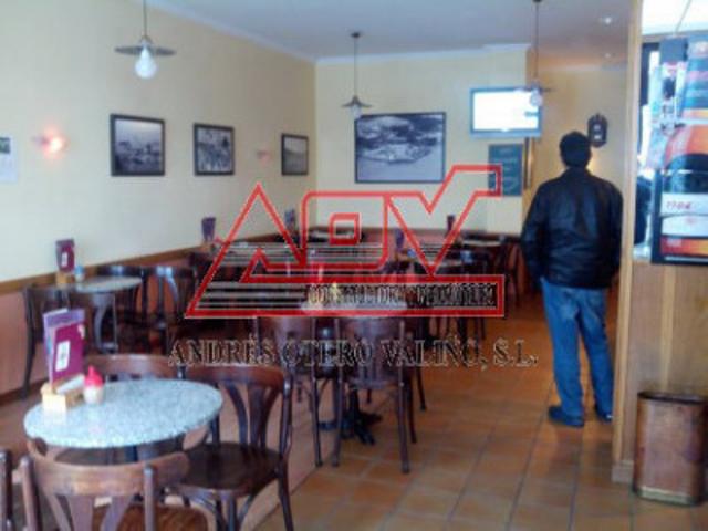 Local comercial en venta en Ferrol, Ensanche B photo 0