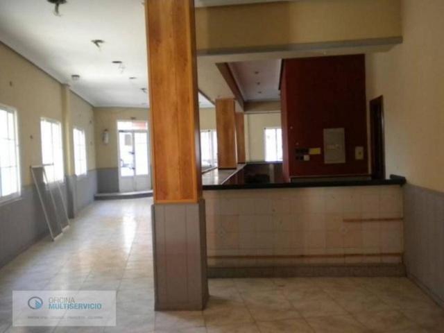 Local comercial en alquiler en Villanueva de la Serena photo 0