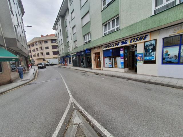 Local comercial en alquiler en Grado, Grado photo 0