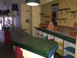 Local comercial en alquiler en Oviedo, El Cristo photo 0