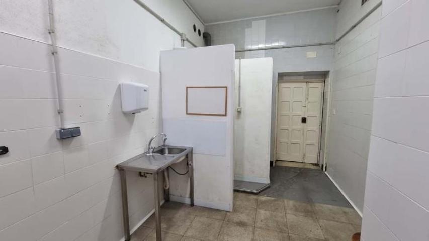 Local comercial en alquiler en San Martín del Rey Aurelio, El Entrego photo 0