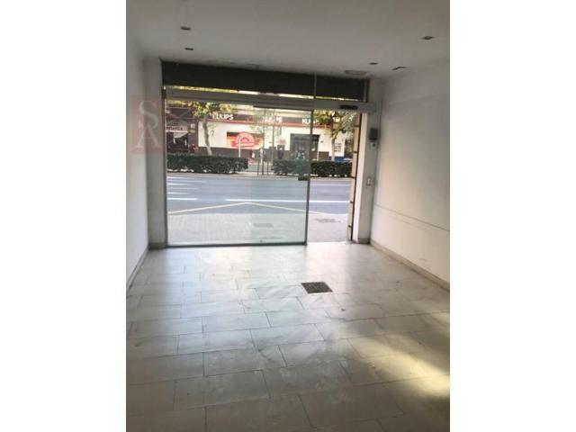 Local comercial en alquiler en Valencia photo 0