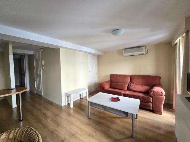 Piso en alquiler en Plasencia, Centro photo 0