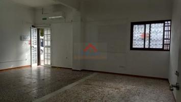 Local comercial en alquiler en Utrera, Bda. Ayala photo 0