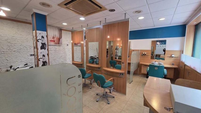 Local comercial en alquiler en San Martín del Rey Aurelio, El Entrego photo 0