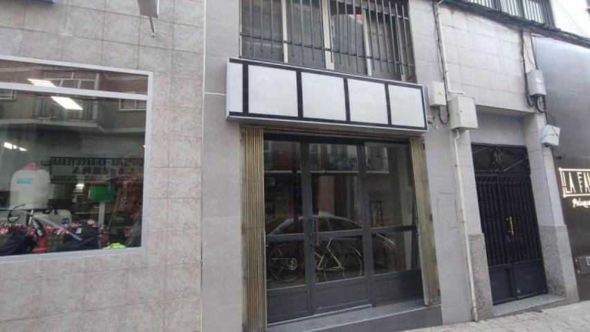 Local comercial en alquiler en Plasencia, Avenida - Vera photo 0