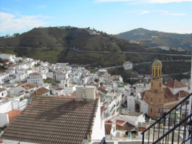 Casa en alquiler en Cómpeta, Competa photo 0