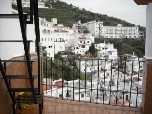 Casa en alquiler en Cómpeta, Competa photo 0