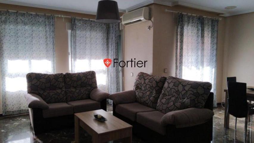 Piso en alquiler en Martos, Centro photo 0