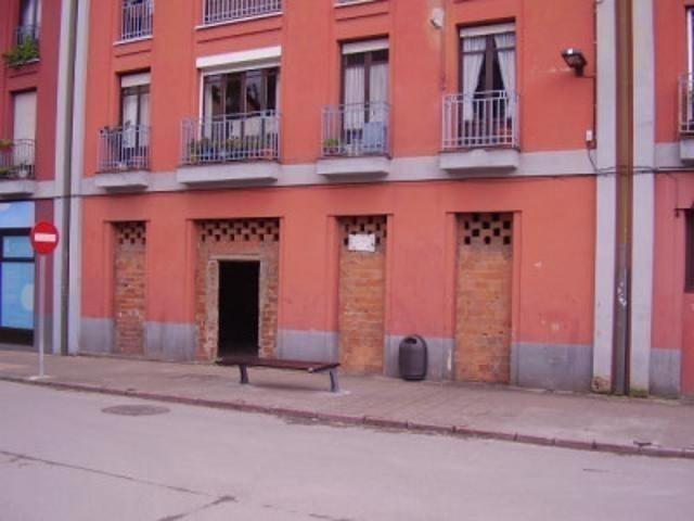 Local comercial en alquiler en Grado, Grado photo 0
