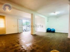 Local comercial en alquiler en Dos Hermanas photo 0