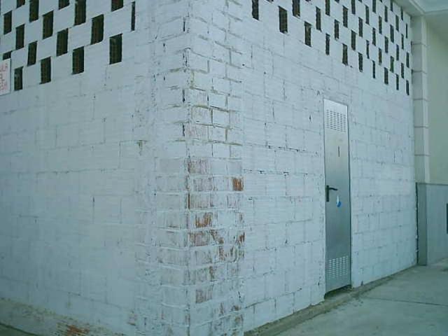 Local comercial en alquiler en Badajoz, Barriada de Llera photo 0