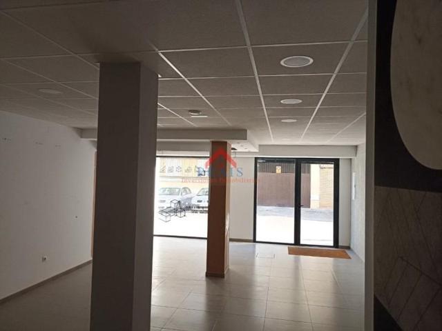 Local comercial en alquiler en Utrera, Plaza Los Angeles photo 0