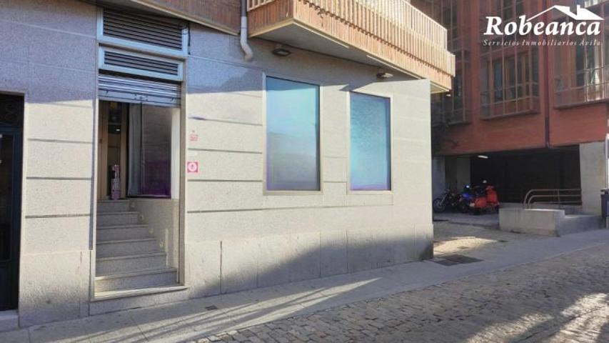 Local comercial en alquiler en Ávila, Centro - Mercado Grande photo 0