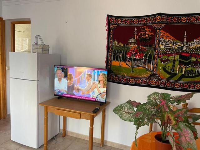 Casa con terreno en alquiler en Cómpeta photo 0