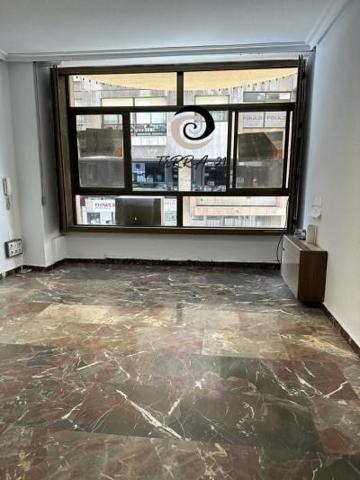 Oficina en alquiler en Jaén, San Ildefonso photo 0