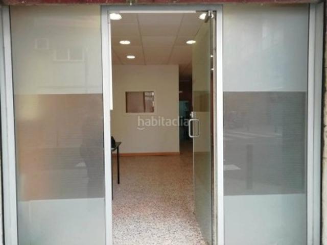 Local comercial en alquiler en Sant Boi de Llobregat, Ciutat Cooperativa - Moli Nou photo 0