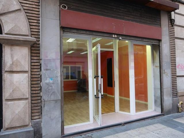 Local comercial en alquiler en Zaragoza photo 0