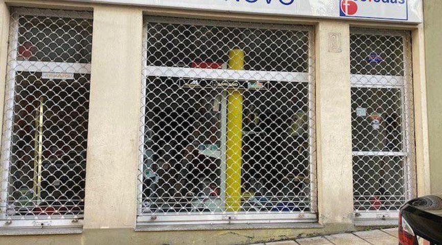 Local comercial en alquiler en Lugo, Muralla photo 0