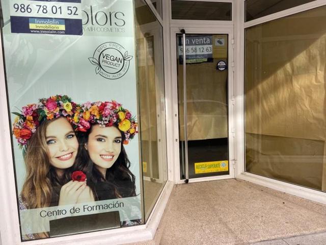 Local comercial en alquiler en Lalín photo 0