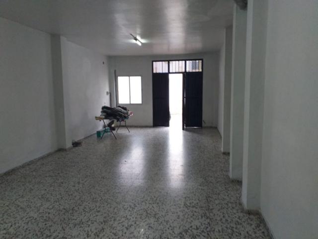 Local comercial en alquiler en Alcalá del Río, Avenida Andalucia photo 0