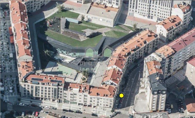 Local comercial en alquiler en Vigo, Castelao photo 0