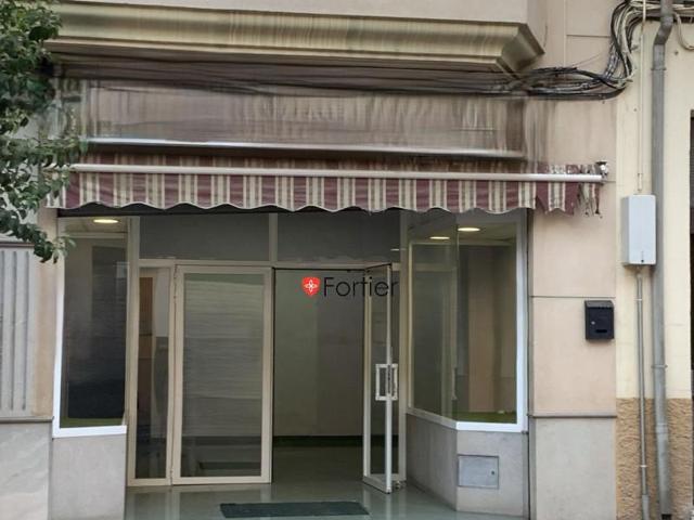 Local comercial en alquiler en Martos, Nuevo Martos photo 0