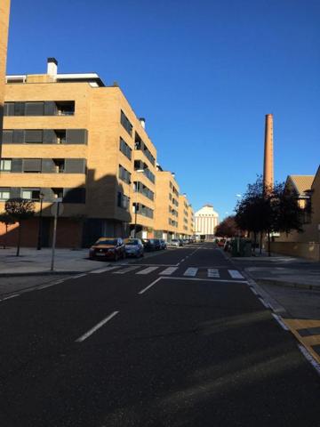 Local comercial en alquiler en Palencia, Palencia photo 0