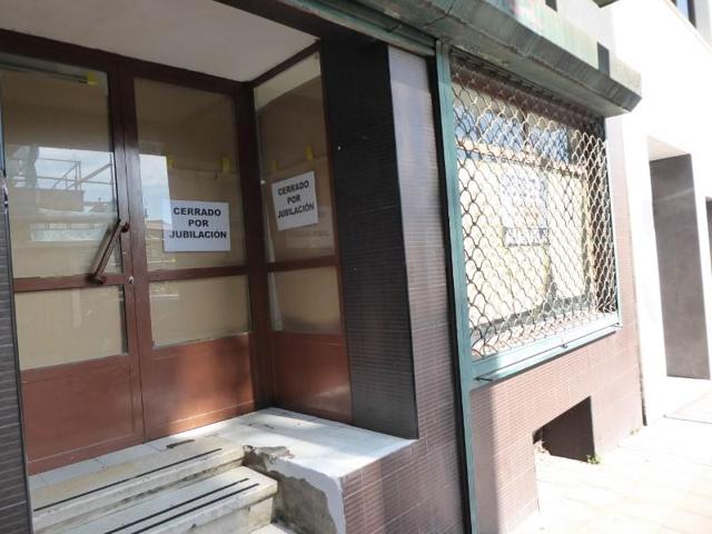 Local comercial en alquiler en Avilés, Sabugo photo 0