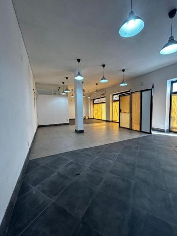 Local comercial en alquiler en Córdoba, Carlos III photo 0