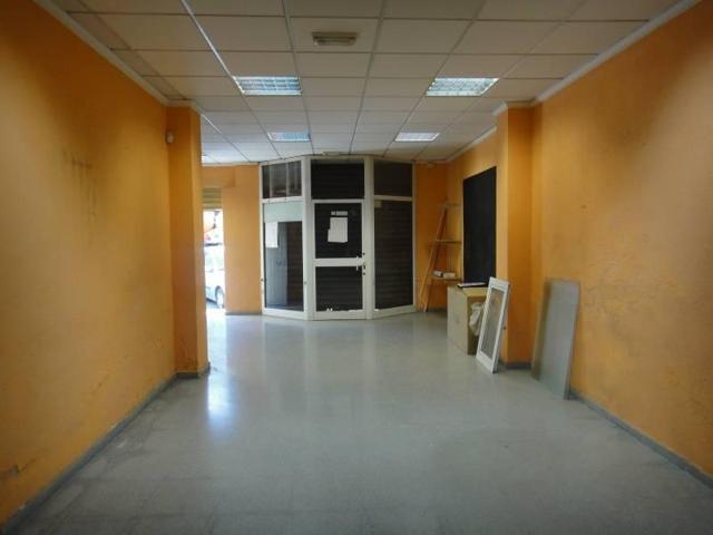 Local comercial en alquiler en Quart de Poblet, Metro Quart photo 0