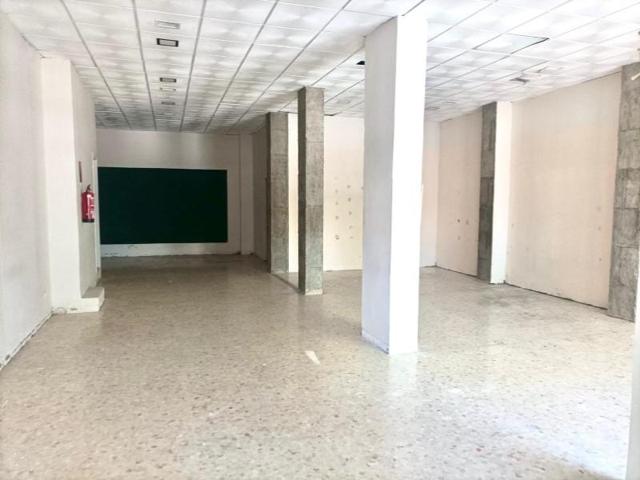 Local comercial en alquiler en Badajoz photo 0