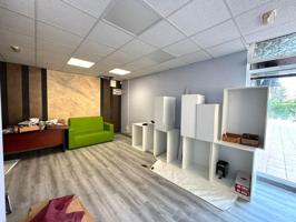 Local comercial en alquiler en Noja, Playa Trengandin photo 0