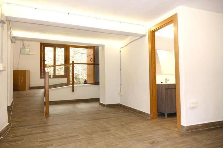 Local comercial en alquiler en Carataunas, Centro photo 0