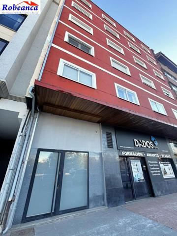 Local comercial en alquiler en Ávila, Norte - San Antonio photo 0