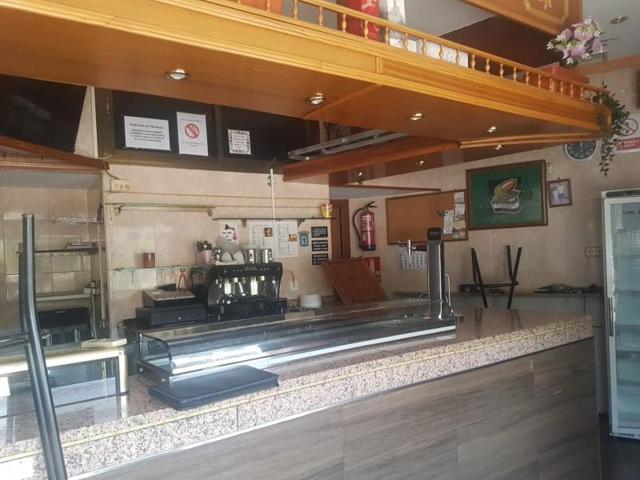 Local comercial en alquiler en Madrid, Villa De Vallecas photo 0