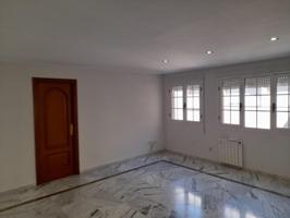 Apartamento en alquiler en Cáceres, Centro photo 0