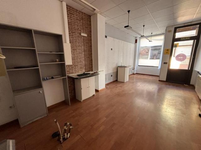 Local comercial en alquiler en Puebla de Alfindén photo 0