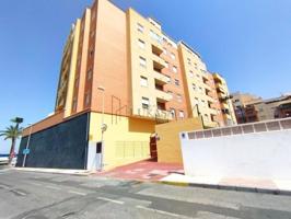 Piso en alquiler en Roquetas de Mar photo 0