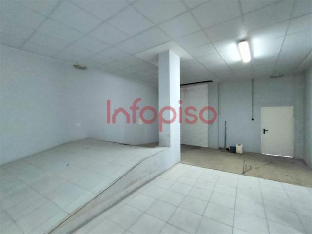 Local comercial en alquiler en Valdepeñas, 1ro De Julio photo 0