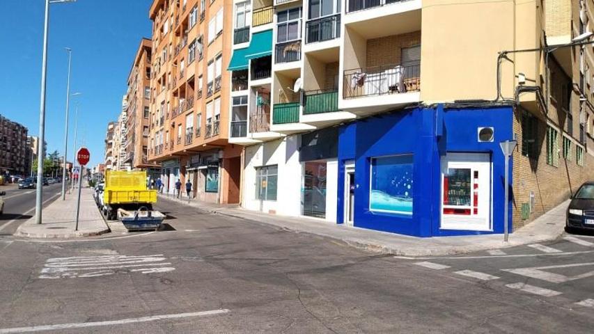 Local comercial en alquiler en Plasencia, Avenida - Valle photo 0